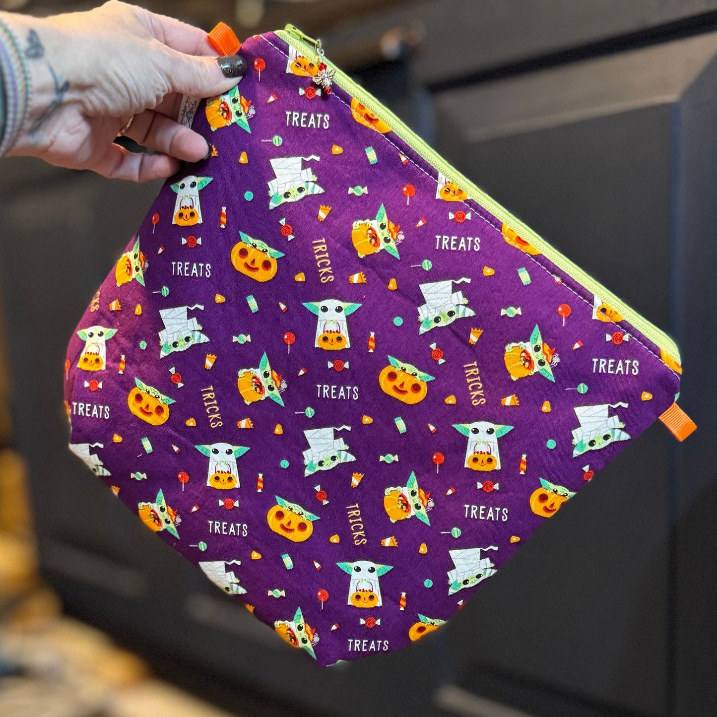 Grogu Trick or Treat - Tall Wedge